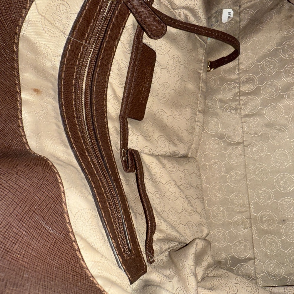 Michael Kors Brown and Gold Satchel with Structured Shape and Luxurious Leather - Picture 3 of 5